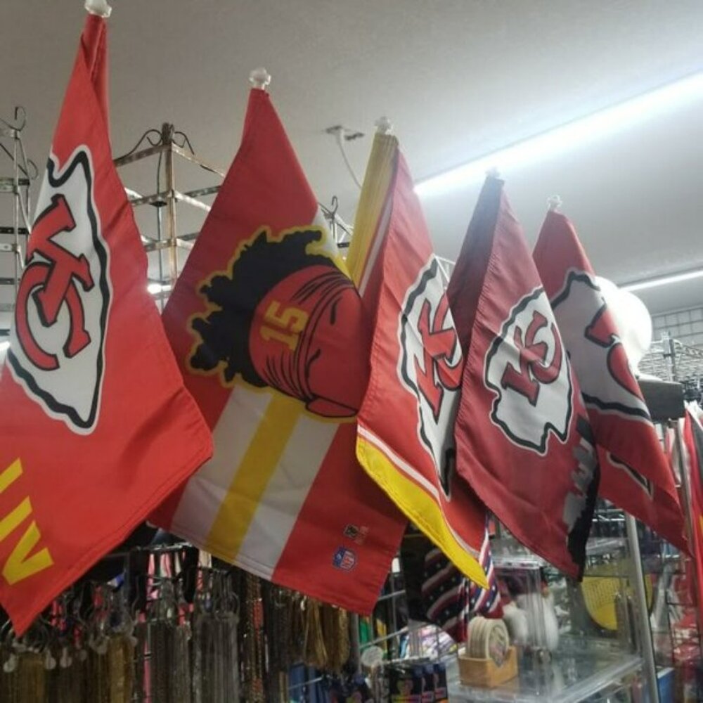 2 KANSAS CITY CHIEFS DOUBLE SIDED CAR FLAGS (SET OF 2)